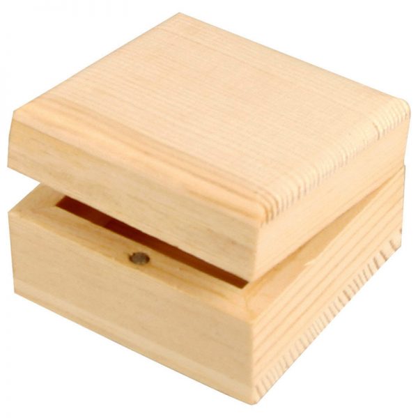 houten kistje of doosje voor houtbranden of graveren met brandpen